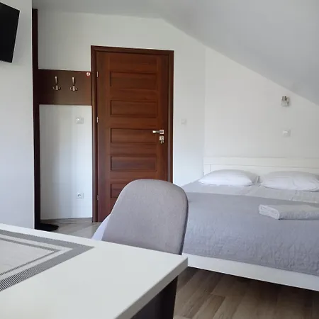 Pod Lasem Privatunterkunft