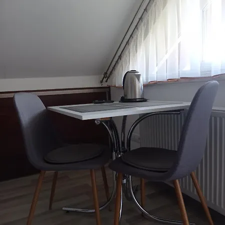 Pod Lasem Privatunterkunft *